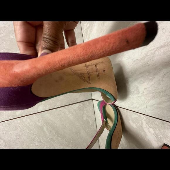 B Brian Atwood 'Leigha' multi-colored suede T-strap sandals Size 8/38.5 - Picture 5 of 5